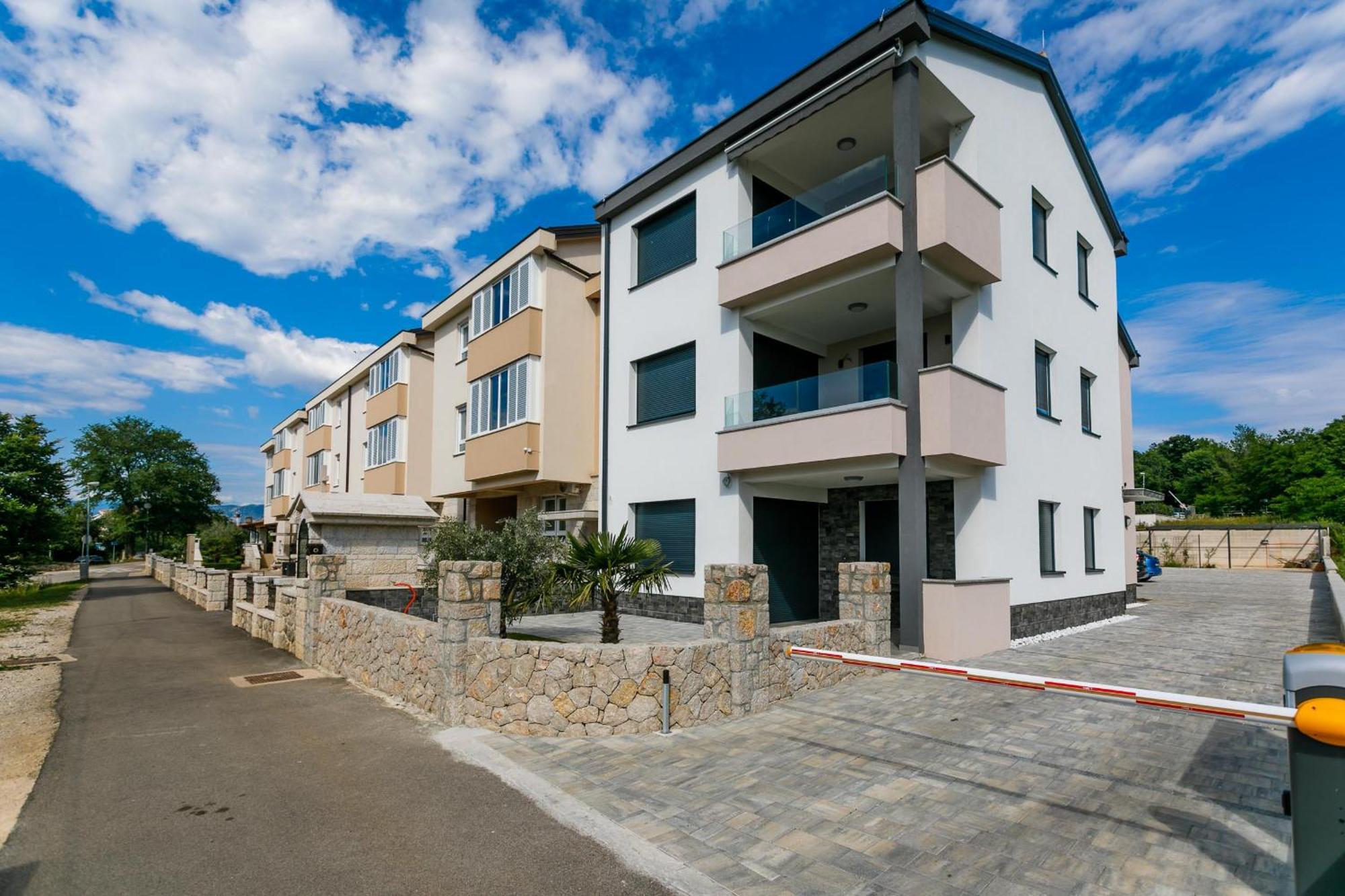 Appartamento 2A Partment Rukavina Njivice Esterno foto