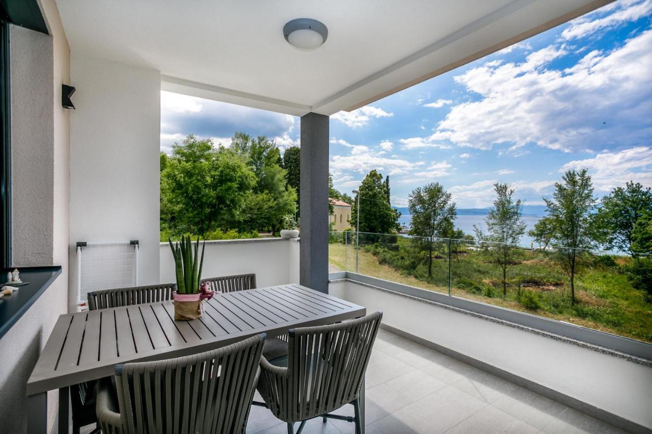 Appartamento 2A Partment Rukavina Njivice Esterno foto