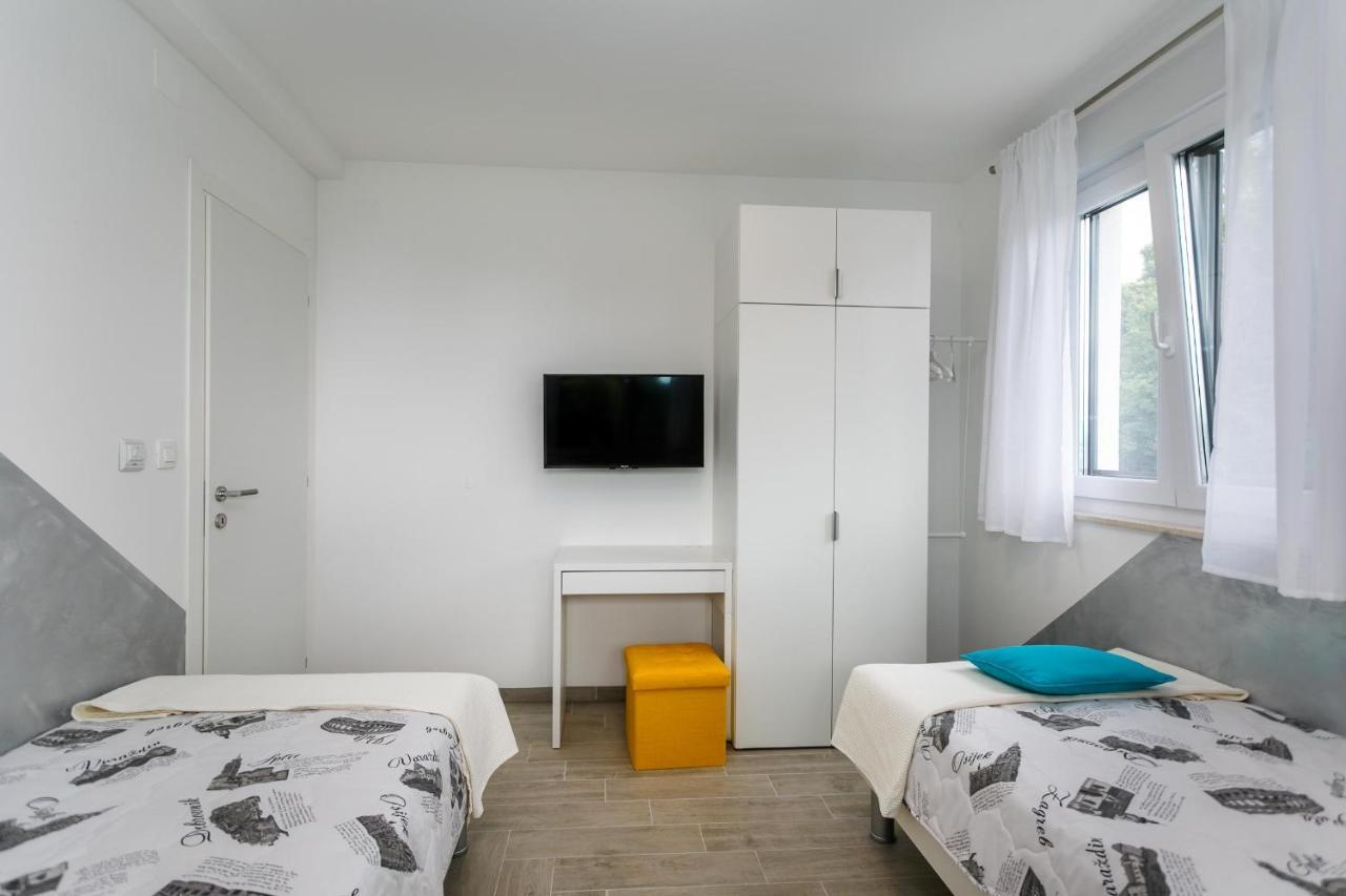 Appartamento 2A Partment Rukavina Njivice Esterno foto